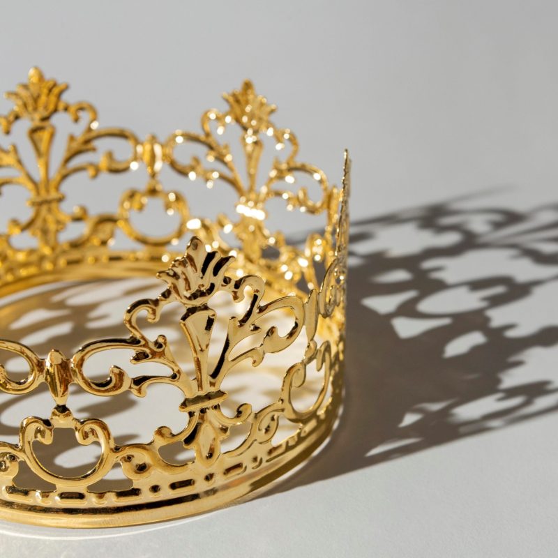 epiphany-day-gold-crown-66with-shadow